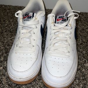 Air Force 1. Navy swoosh pristine condition!
